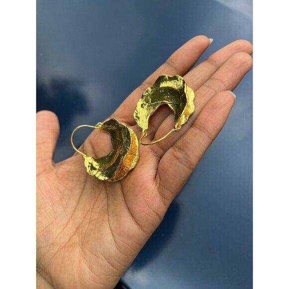 Big gold hoops vintage style gold earring chunky gold geometric gold earring - Picture 5 of 8